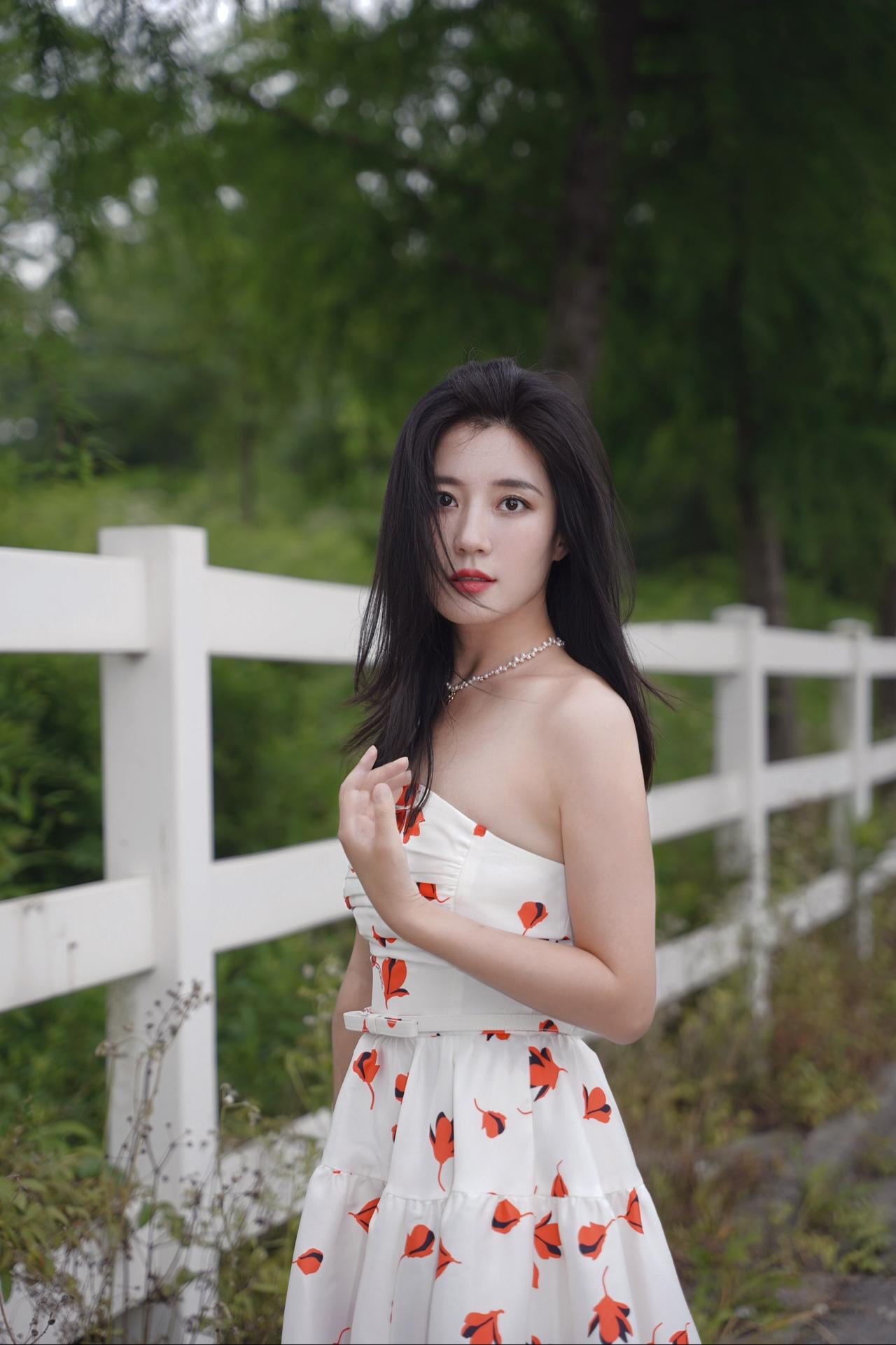 只想抱着你的背脊不想放