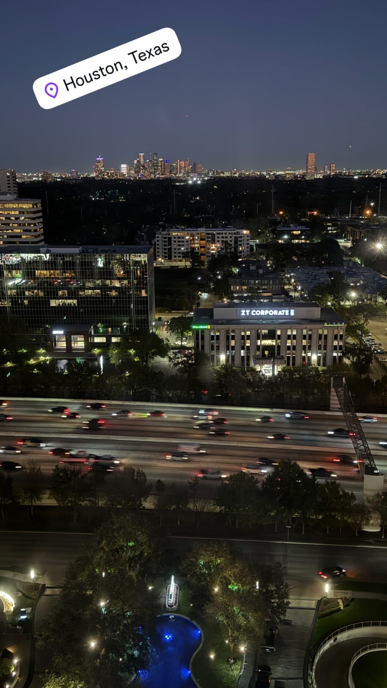 梅诺教练分享雷霆下榻酒店外的夜景雷霆vs火箭雷霆