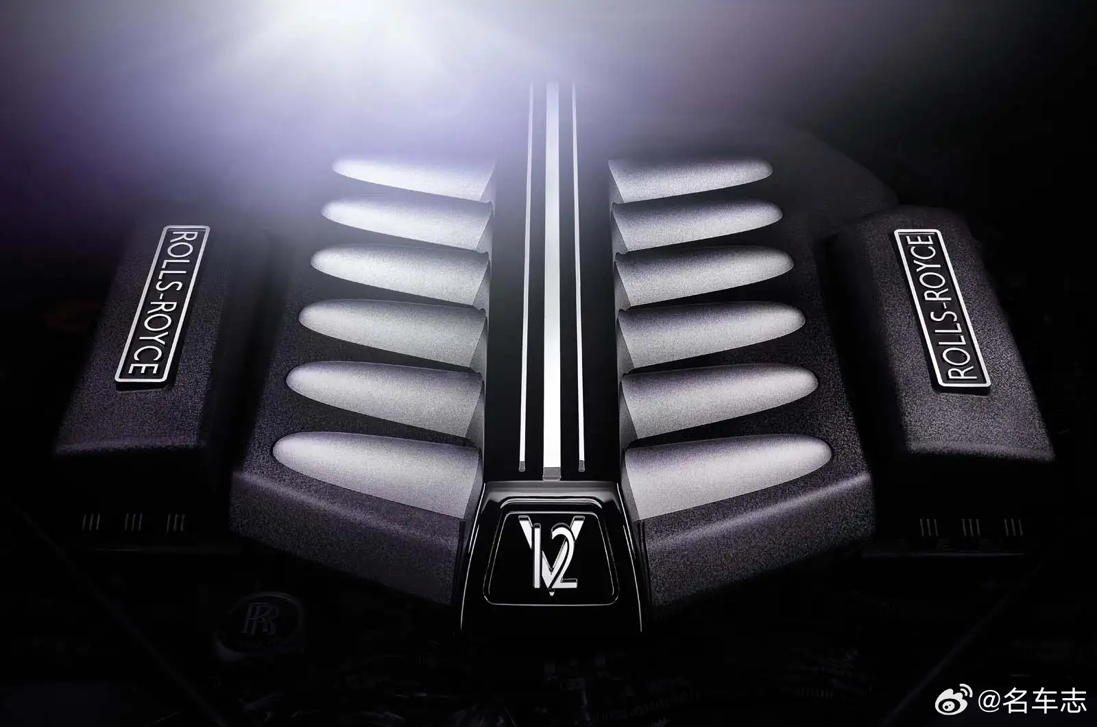 名车志新闻 【劳斯莱斯推迟原定2030年全面转向电动汽车的计划】这意味着V12燃