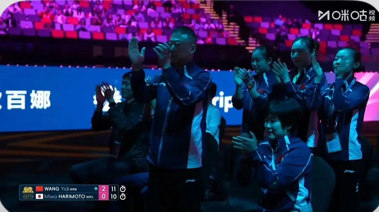 澳门世界杯女单8强决赛，王艺迪4一1张本美和，看她们俩的比赛不像是一个性别的比赛