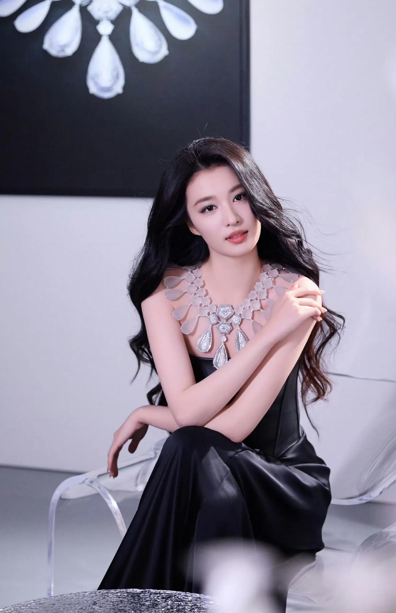 @王楚然 最新，宝诗龙。