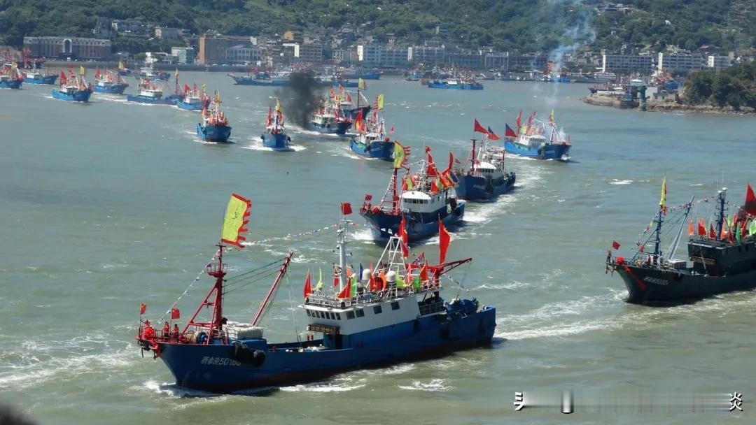 宁波人民期待已久的，餐桌上的新鲜海鲜，即将上市。从9月16日12时起，全省海洋渔