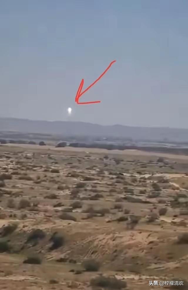 导弹打偏了？电站没炸，人却慌了，靶子到底在哪
      那天导弹落进内盖夫沙漠