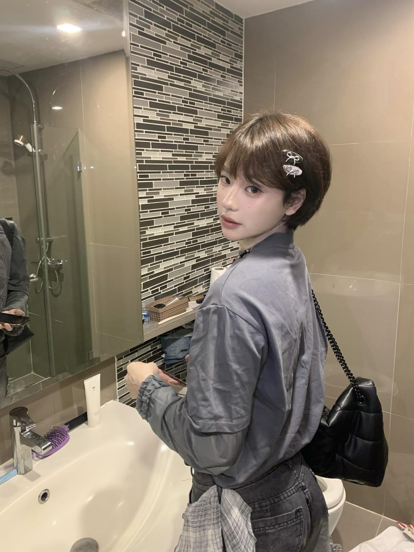 你的一厢情愿也要我负责吗。