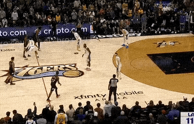 精准的预判与拆解，未发球的3秒多时间，根据75人跑位，解读出可能得3分出手点，后