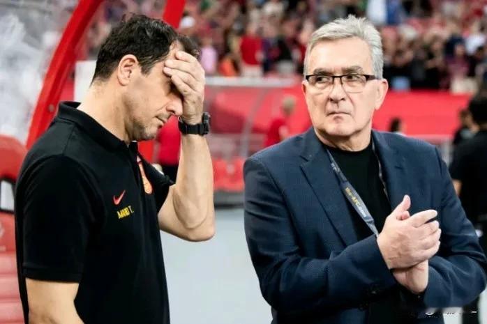 伊万科维奇考察完U23亚洲杯国奥的表现，在记录本上应该是这样记录的:
  谢文能