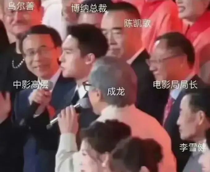 娱乐圈的真太子和假太子，这对比简直不要太明显！ 