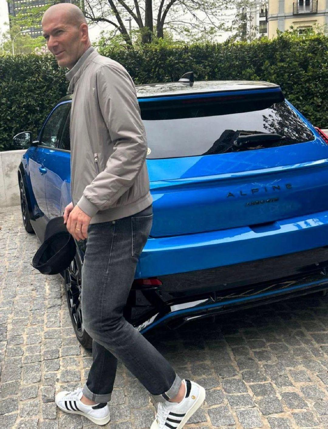 Zizou 💙halamadrid