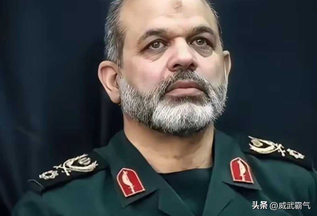 万幸的是，整个伊朗并没有陷入立即崩溃的局面，反而还能组织起来有效的反击行动。特朗