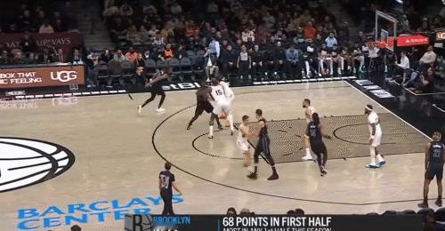 这应该是NBA近几个赛季最强“抓帽”了吧！只恨我大麦基不在NBA了！