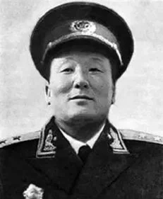 原西藏军区副司令员：朵噶·彭措饶杰将军