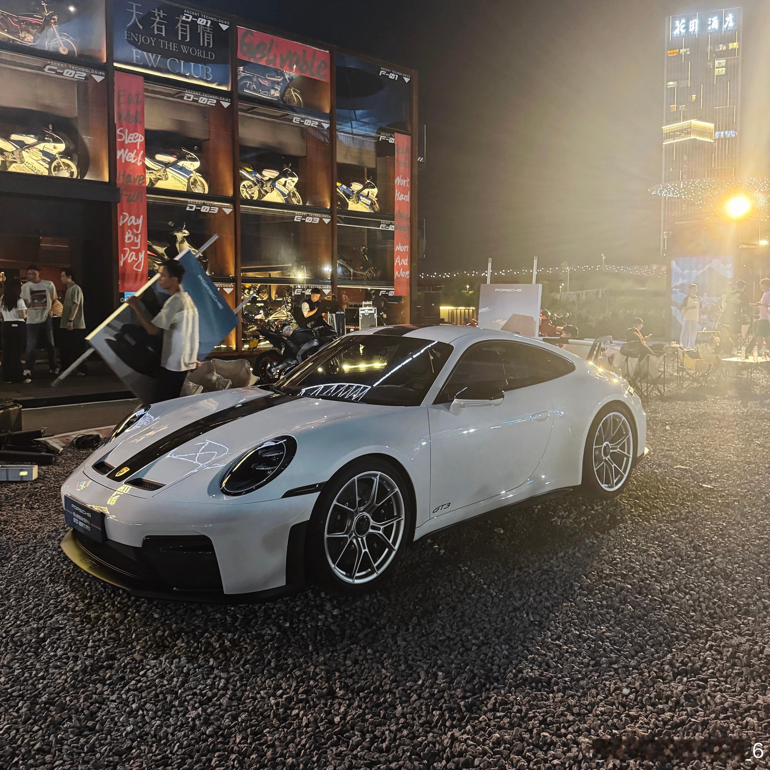国内的992.2GT3也开始交车了📸🤏🏽  ​​​