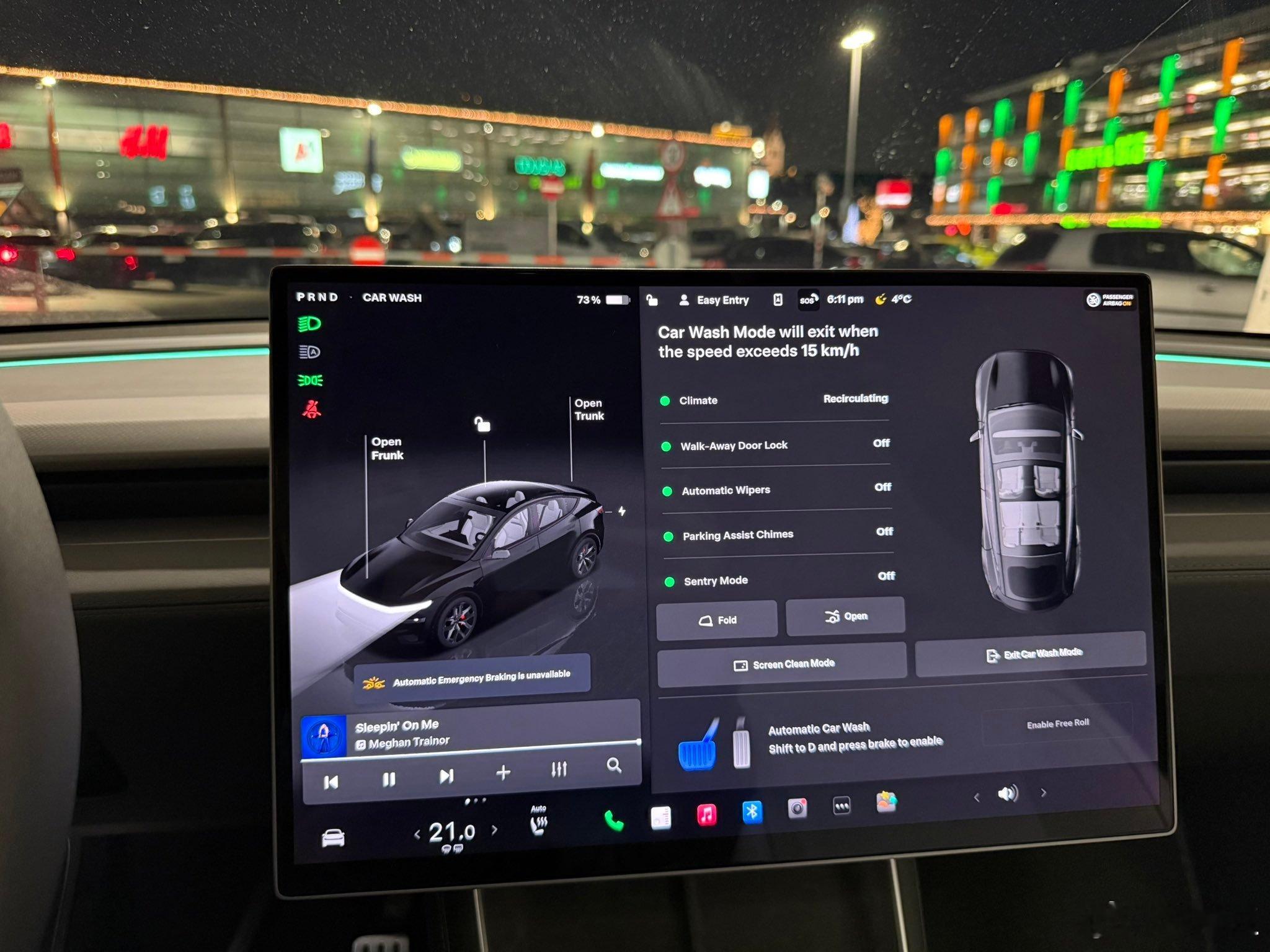 特斯拉新的洗车模式界面 UI特斯拉