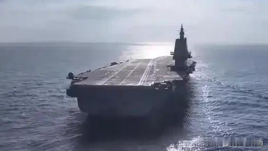 中国人为了了解航母，我们从购买墨尔本号到明斯克再到基辅号，不断吸收外国人制造航母