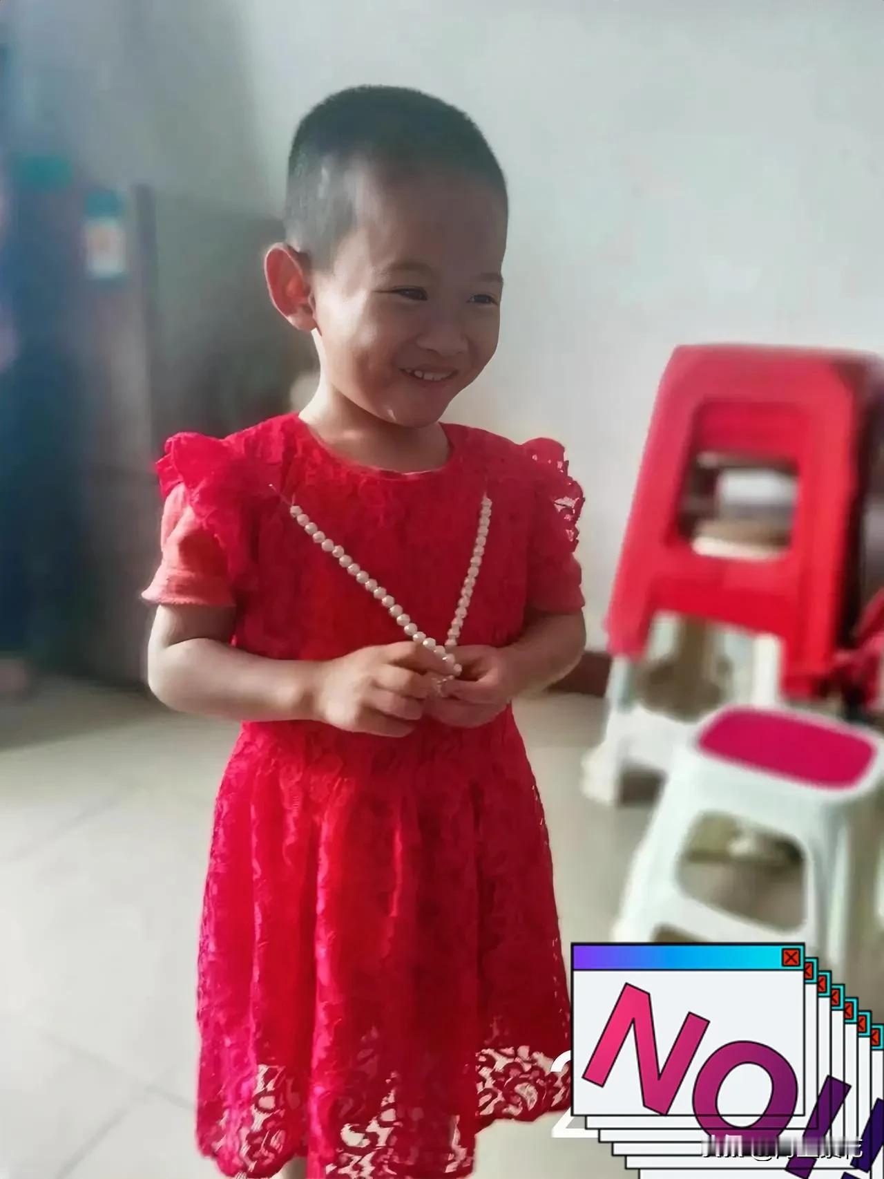 大家猜猜这是男孩女孩？
今天买了新衣服，
🉑高兴了！
要知道，
从小就穿哥哥姐