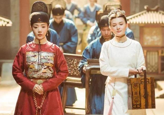 1561 年，嘉靖皇帝喝醉了酒，召幸 13 岁的小宫女尚氏。玩到尽兴时，尚氏在帐