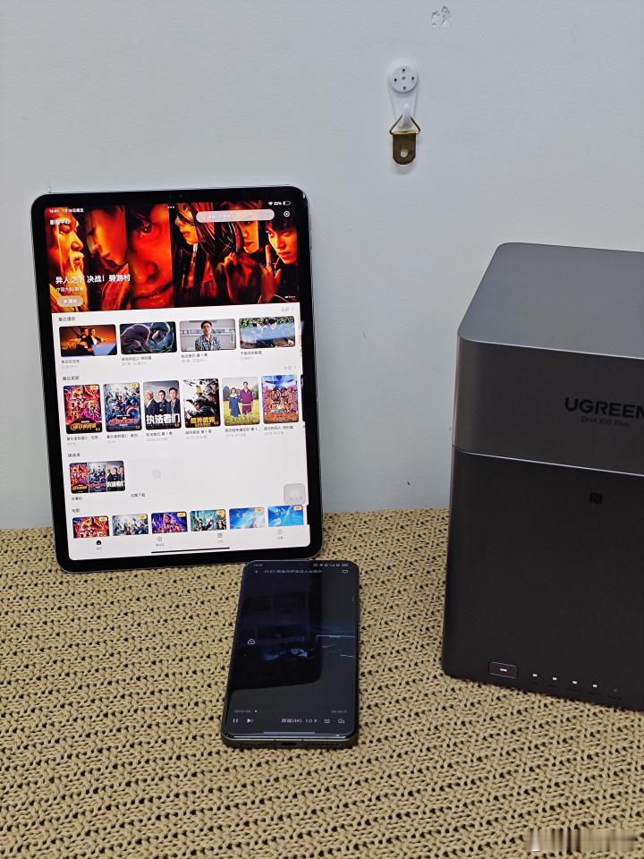 强烈建议微信接入N A S存储，各种聊天记录、视频照片、文件叠加在一起，用个一两