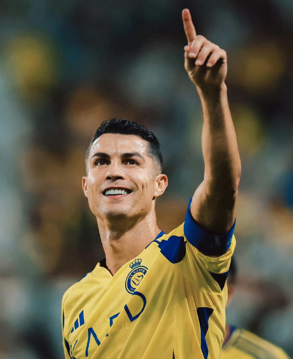 C罗腿筋受伤，每日都会对他的伤势进行评估，并且接受康复计划，可以看出C罗很重视啊