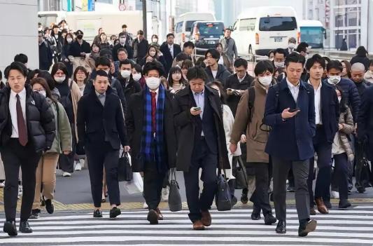 毁一个国家不一定需要战争，中国这一次掐住了日本的国运，绝对不会手软！

所有人都