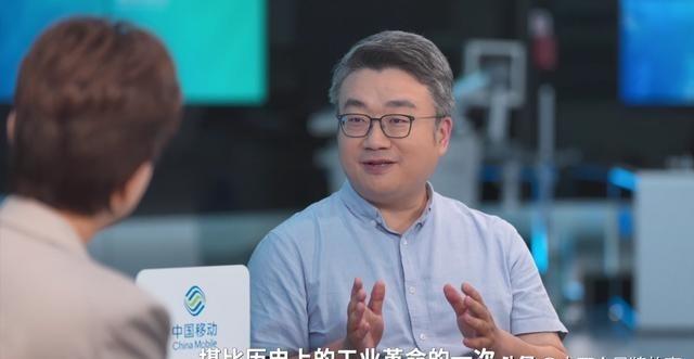 AI底层计量口径的话语权较量，今年终于等来了官方拍板。真正的转折不在名字，而在谁