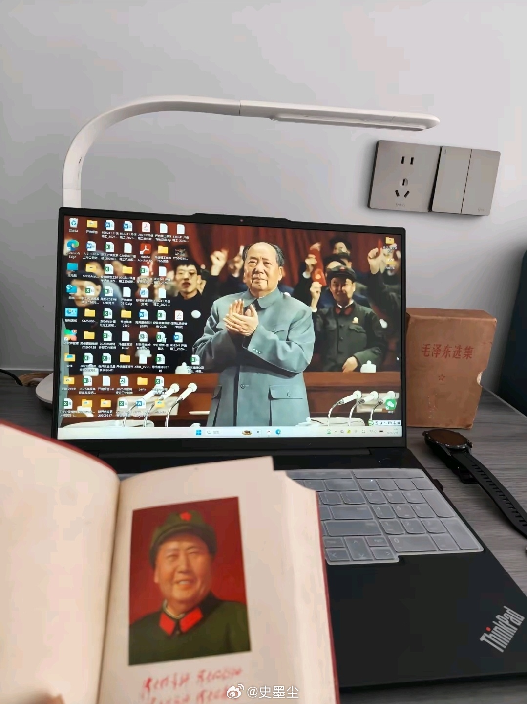 了解越多越觉得毛主席真的是神，人民的大救星，永远的红太阳，对他的崇拜真的怎么都不