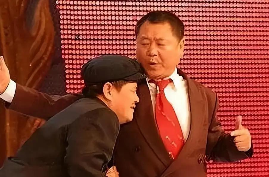 从赵本山不上春晚开始，有多少东北人不看春晚了？
 
赵本山老师应该还有更多的小品