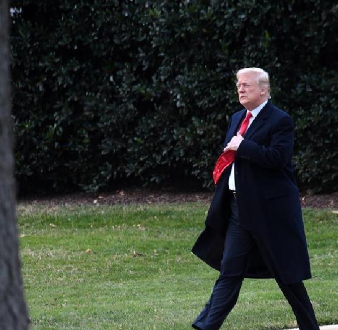 快讯！快讯！
 
美国前总统特朗普突然宣布了他的亚洲之行收官，并在社交平台晒出“