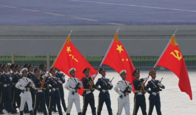 拿下苗华、何卫东后，军队内部又有大动作，不怕议论不护短，刀刃向内开始整风了。12