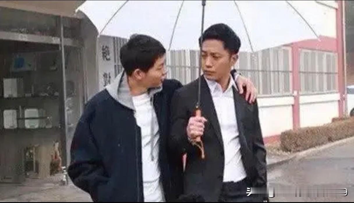 这是古汉语的延续，与外甥称“舅舅”能够区分：单用“舅”指的是老婆的兄弟，“大舅”