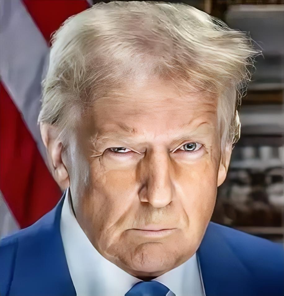 特朗普终于不小心说漏嘴了，美国之前在打压中国。为了遏制中国的发展，美国各种加税，