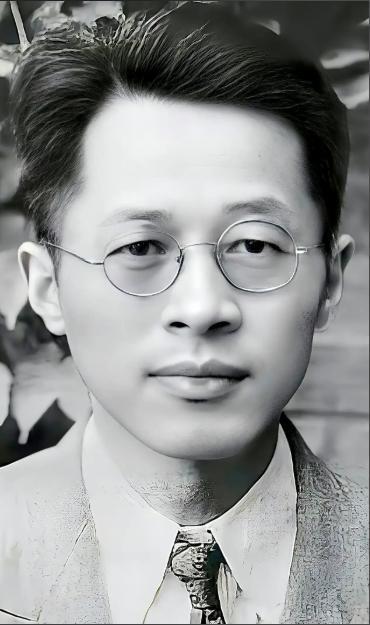 1960年，苏联违约，召回了在华科学家。临走时，一苏联专家悄悄告诫核研所：“你们