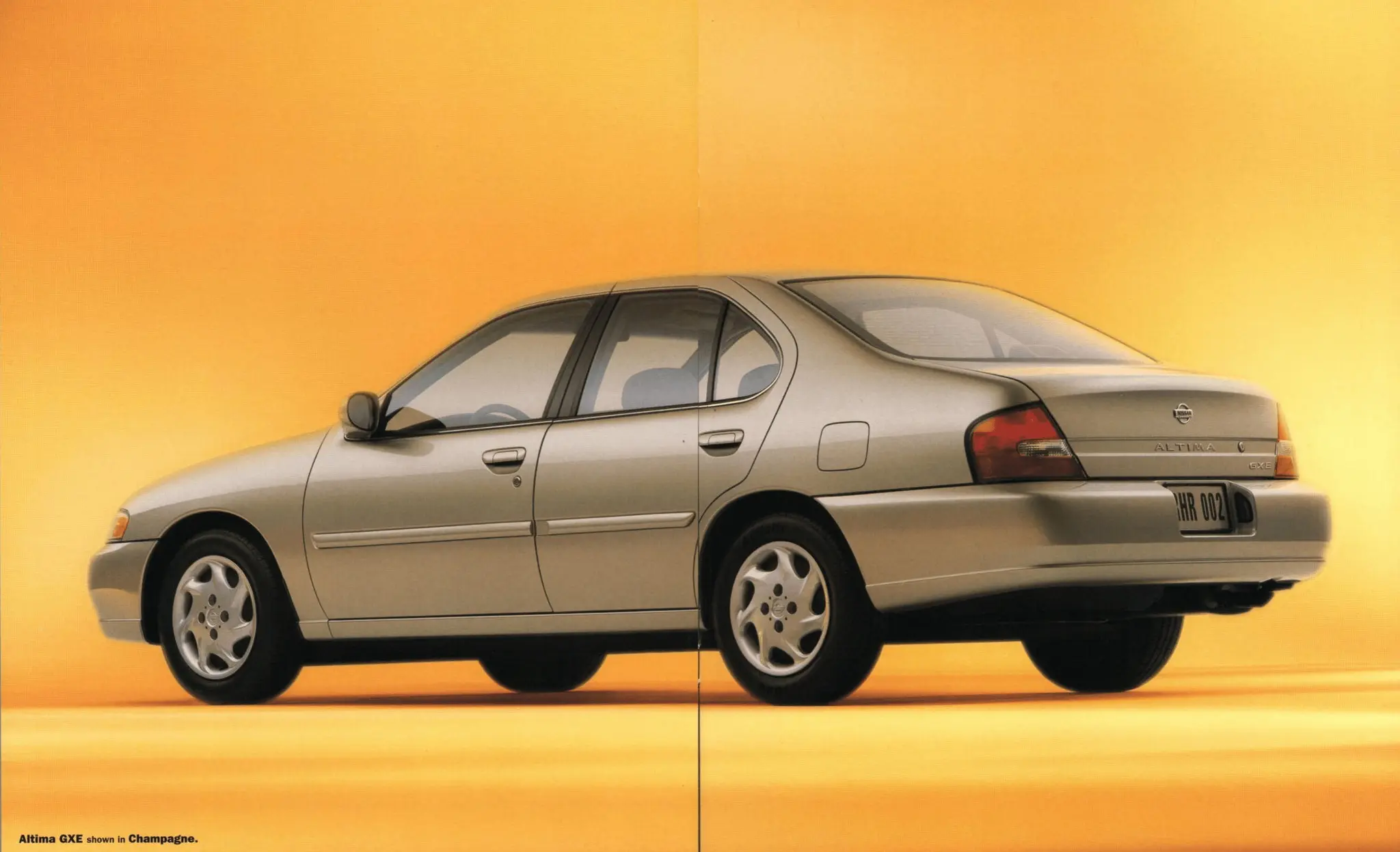 美版风神牌EQ7200D型蓝鸟轿车？。1998 Nissan Altima