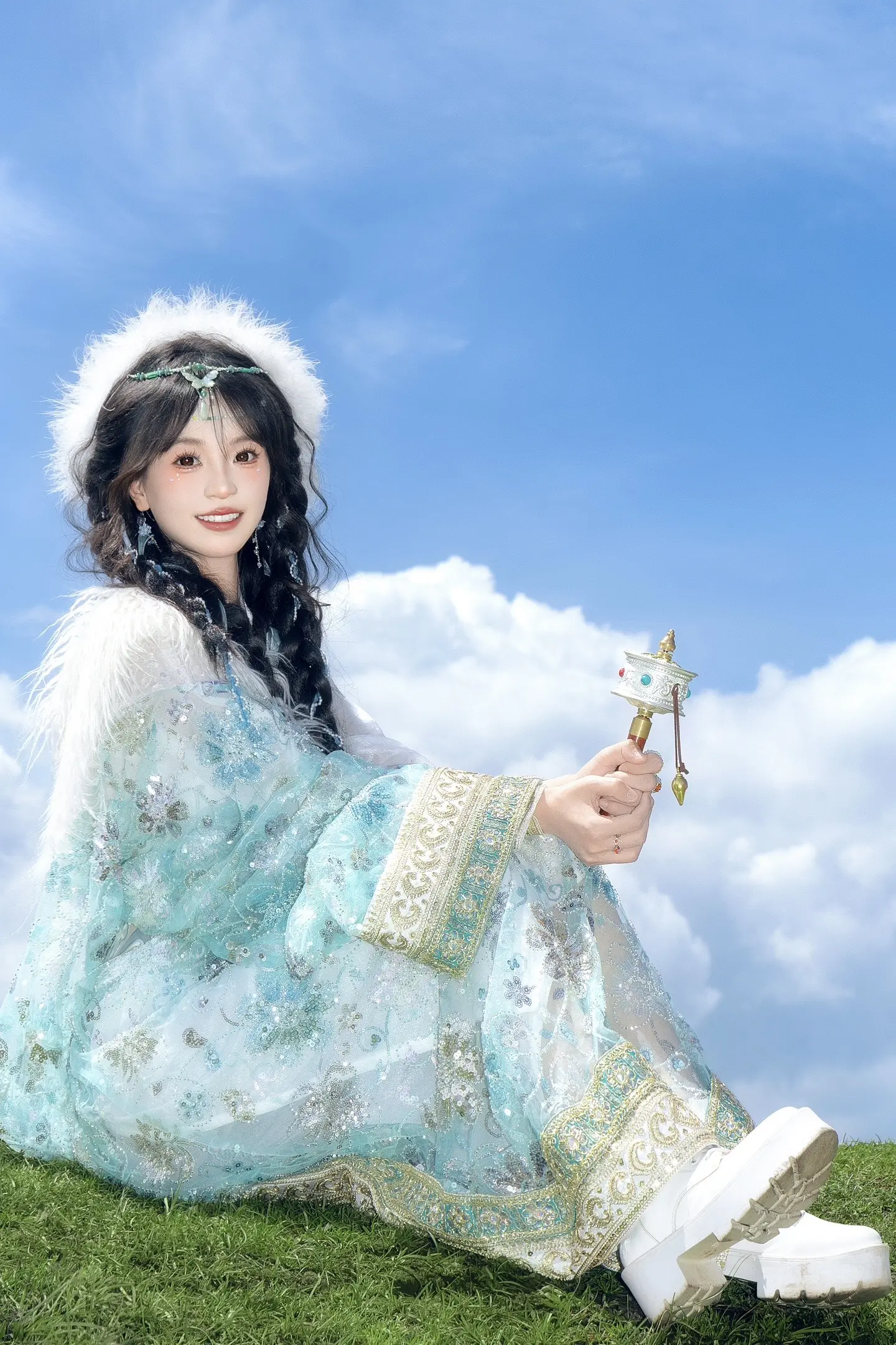 自由的灵魂 从不困于无风之地。去香格里拉吧，穿一次藏服 做一日超美德小卓玛！