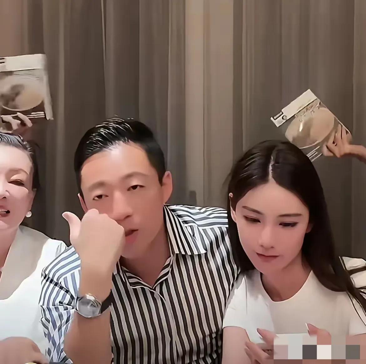 在直播间，汪小菲对马筱梅i说，“老婆你真有勇气跟我在一起”，说完按头狠狠亲上了一