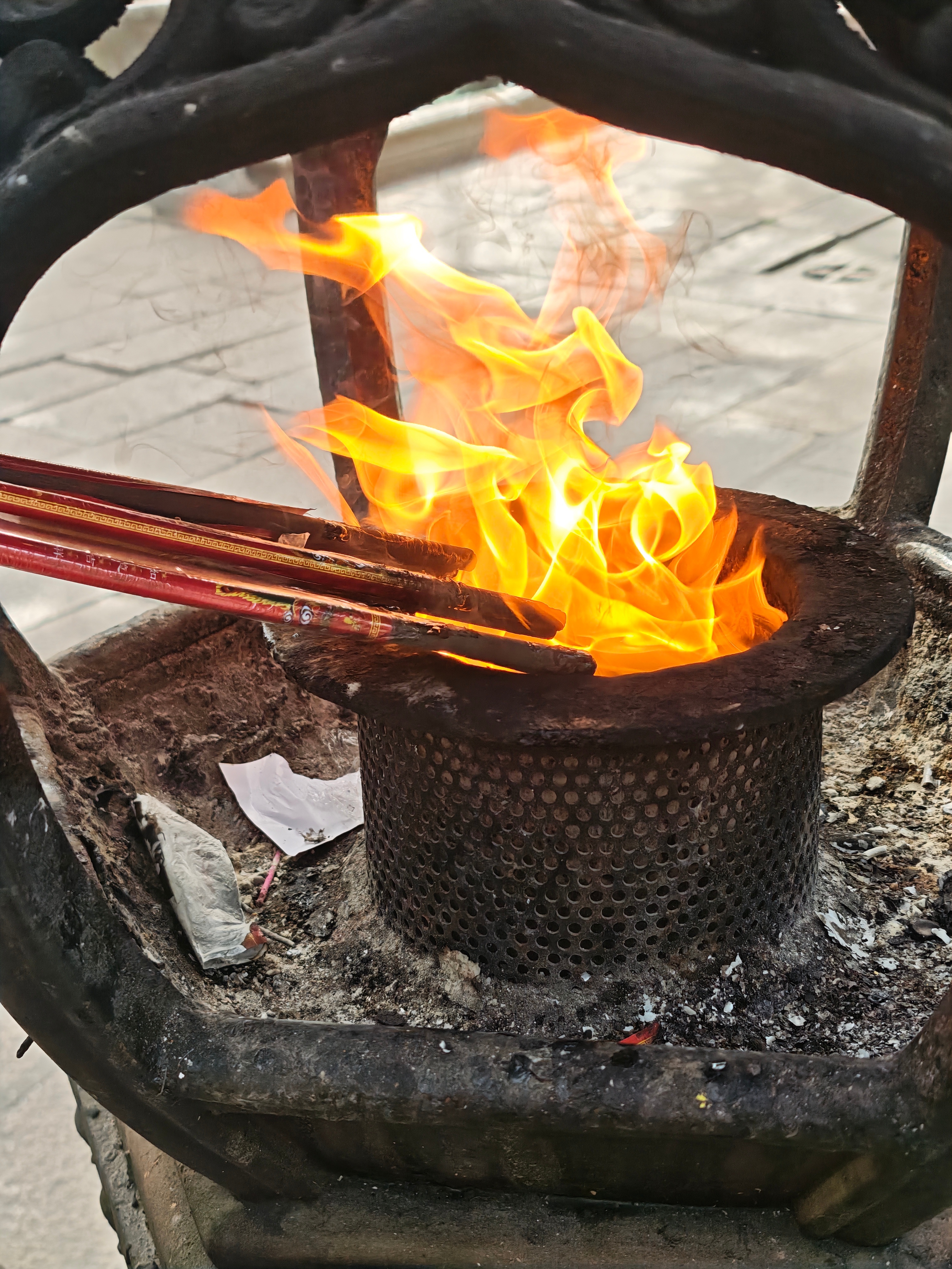 大年初六 出游，敬香祈福，吃素斋 