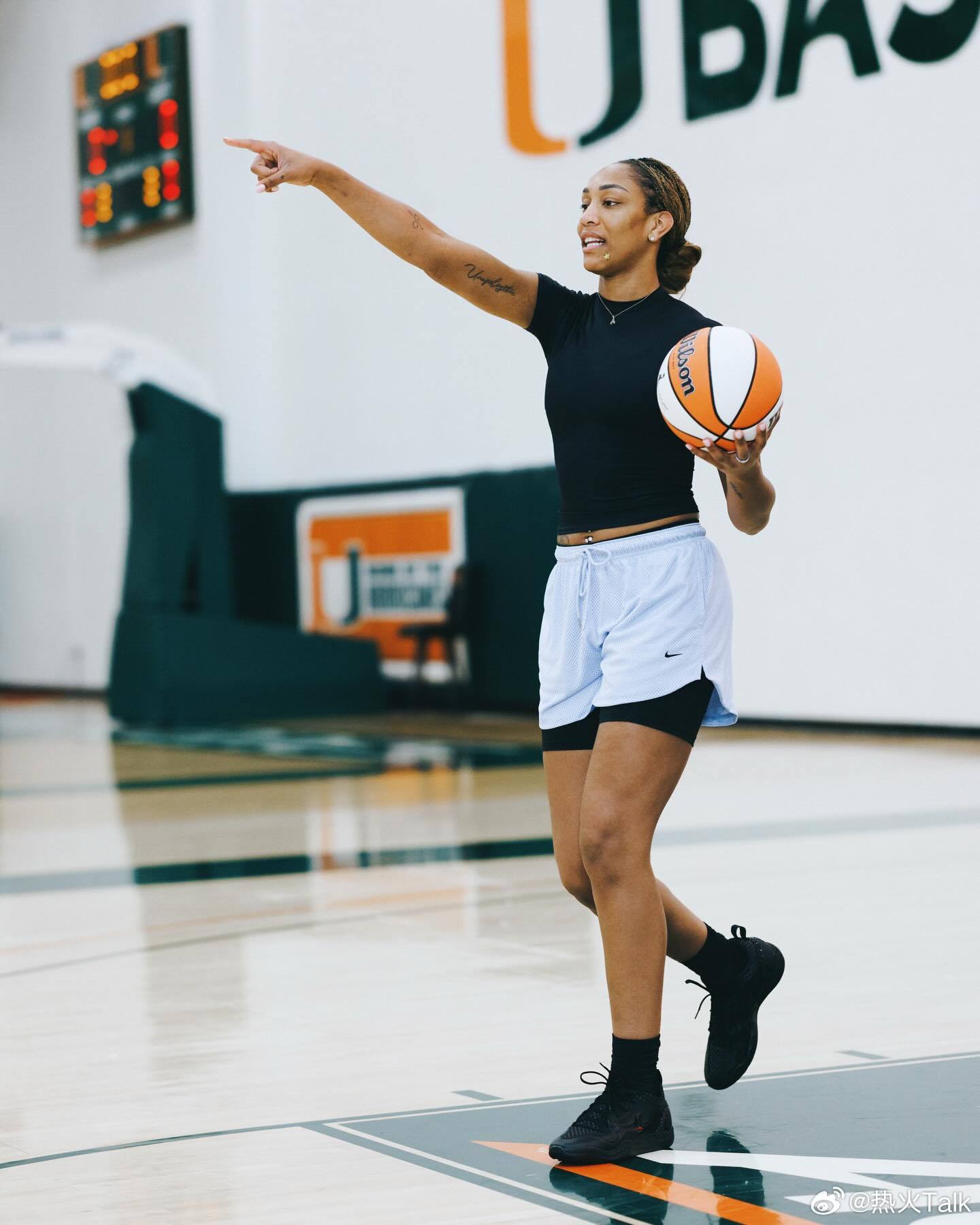 阿贾威尔逊Nike A'TWO PE全黑版本更多细节图，黑色确实帅WNBA球鞋很