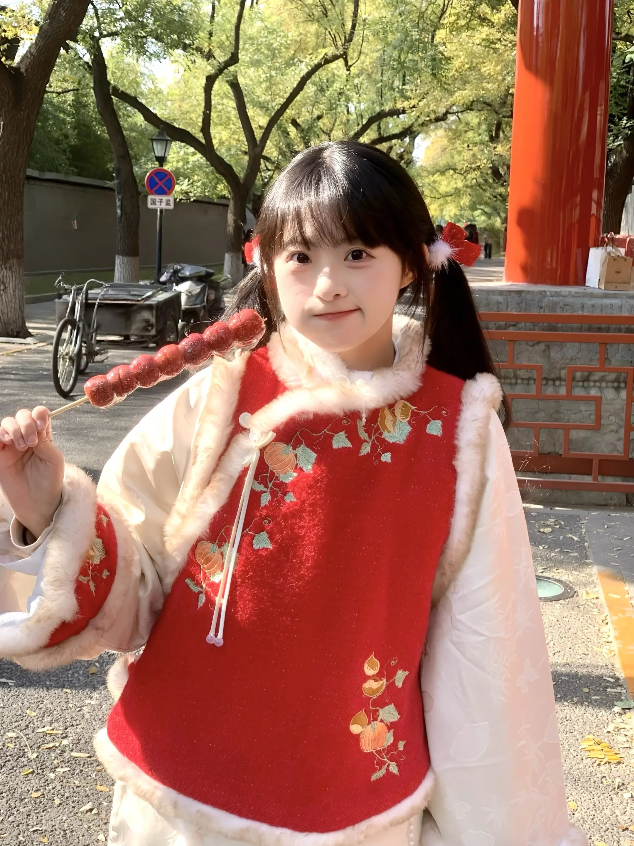 我一直都是小孩的性格，我不吃激将法，我需要一个经常夸我的人，那样我会做的特别好