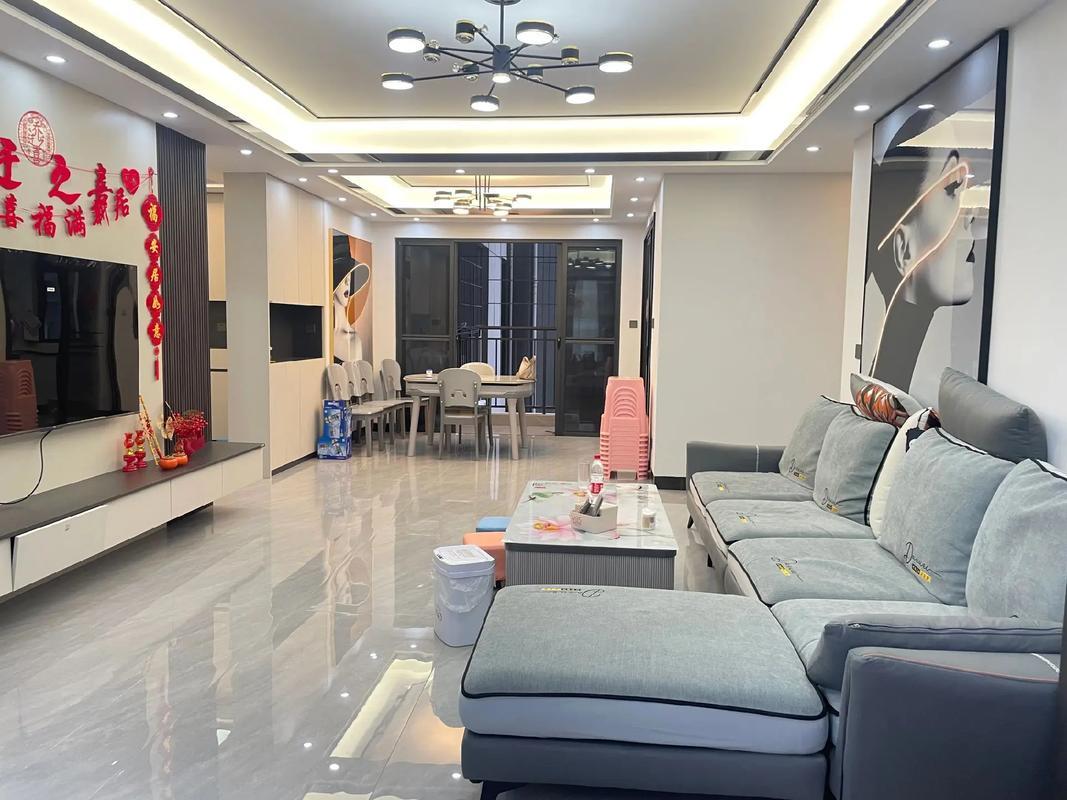 未来二手房市场发展充满变数。2025年二手房市场一片惨淡，百城挂牌均价12164