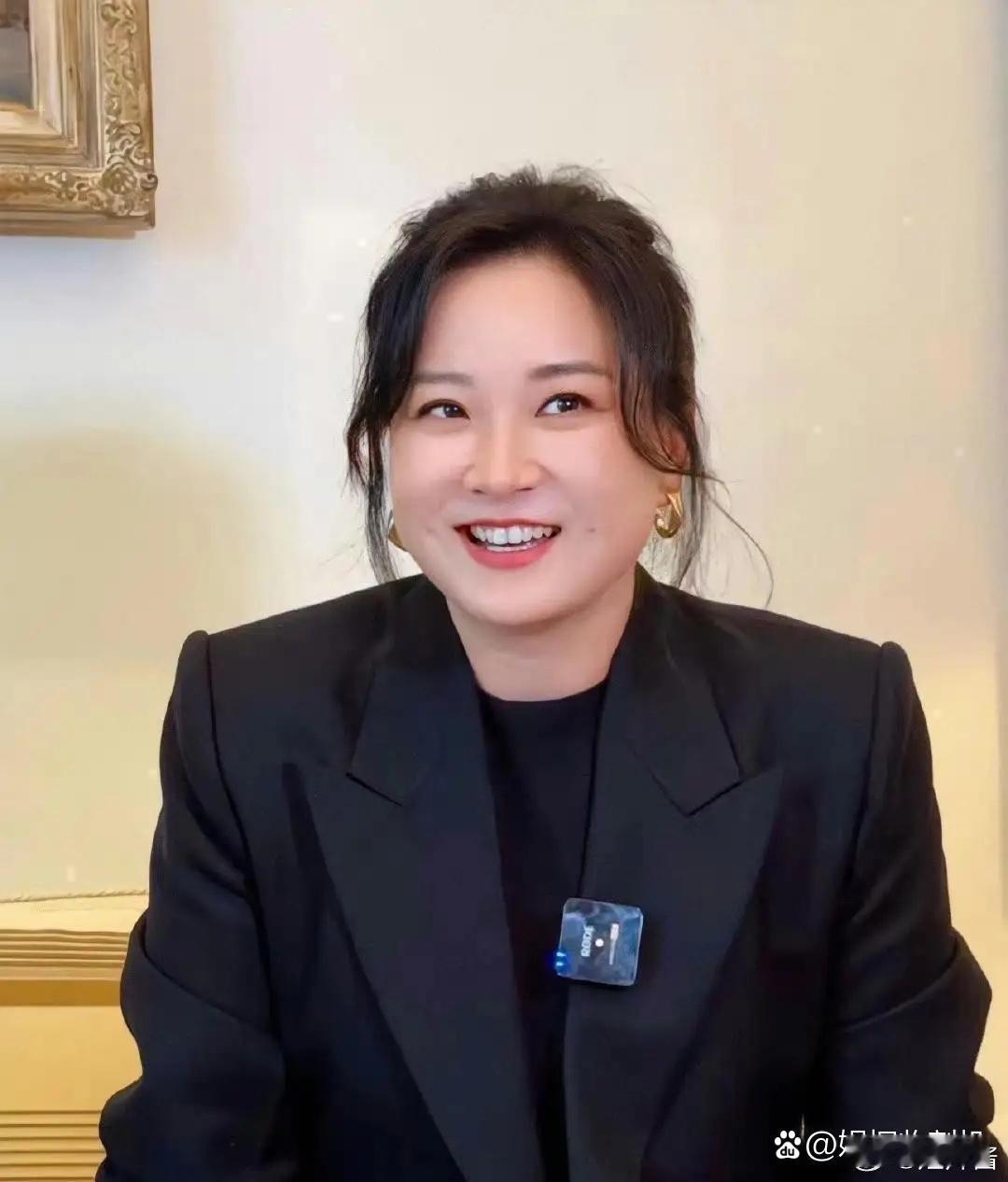 贾玲这新状态绝了！完完全全找回以前的感觉，这次可太好看啦，自然又松弛，美丽还大方