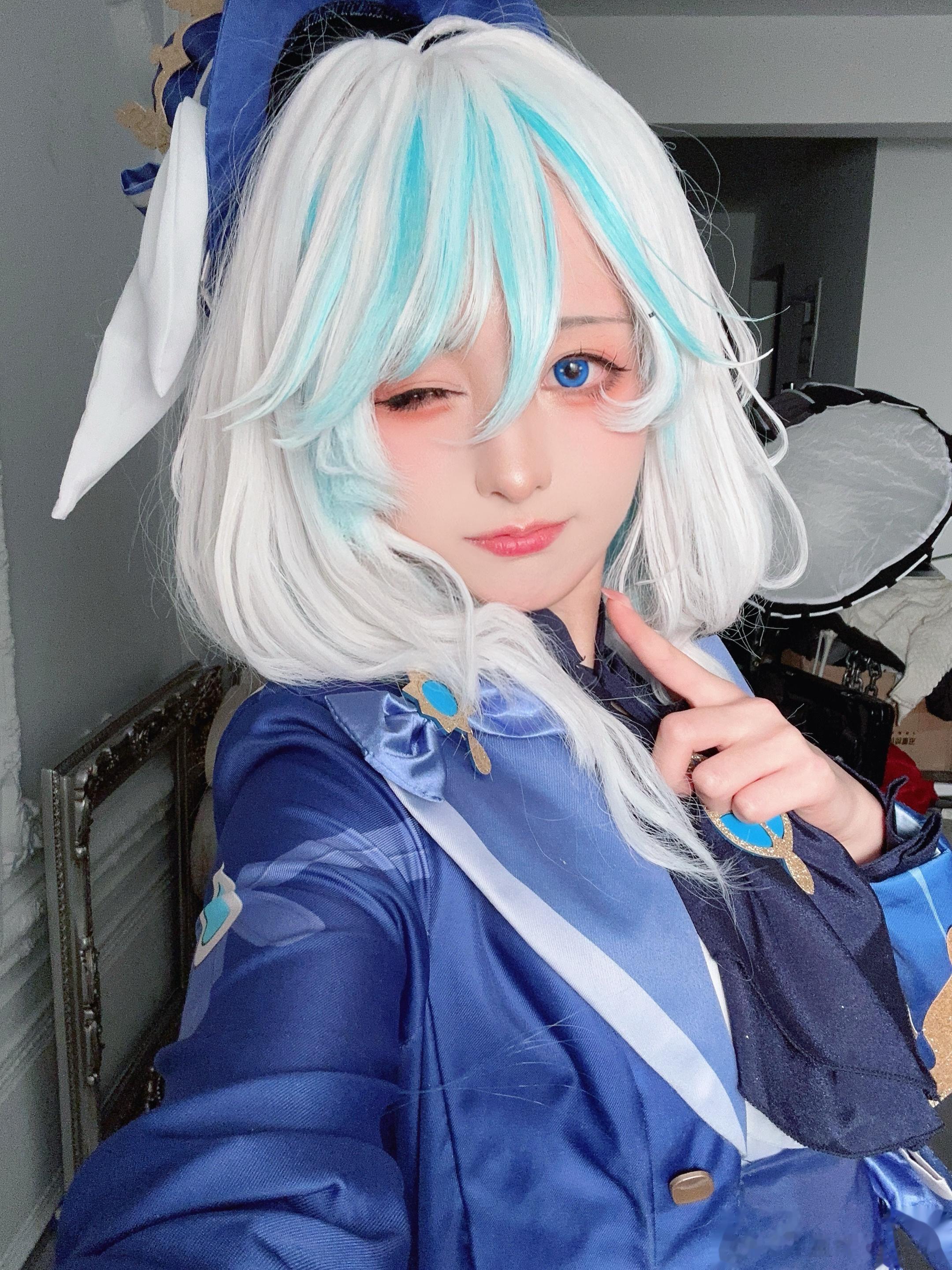 #外星嫣子Yan[超话]#感冒也要拍二次元成就达成！！今天各位摄影拍的都好好呜呜