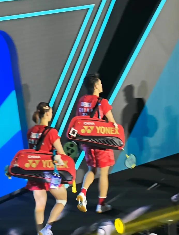 程星/张驰🇨🇳比赛进行中[奋斗]！
目前第一局程星/张驰🇨🇳 8-11 