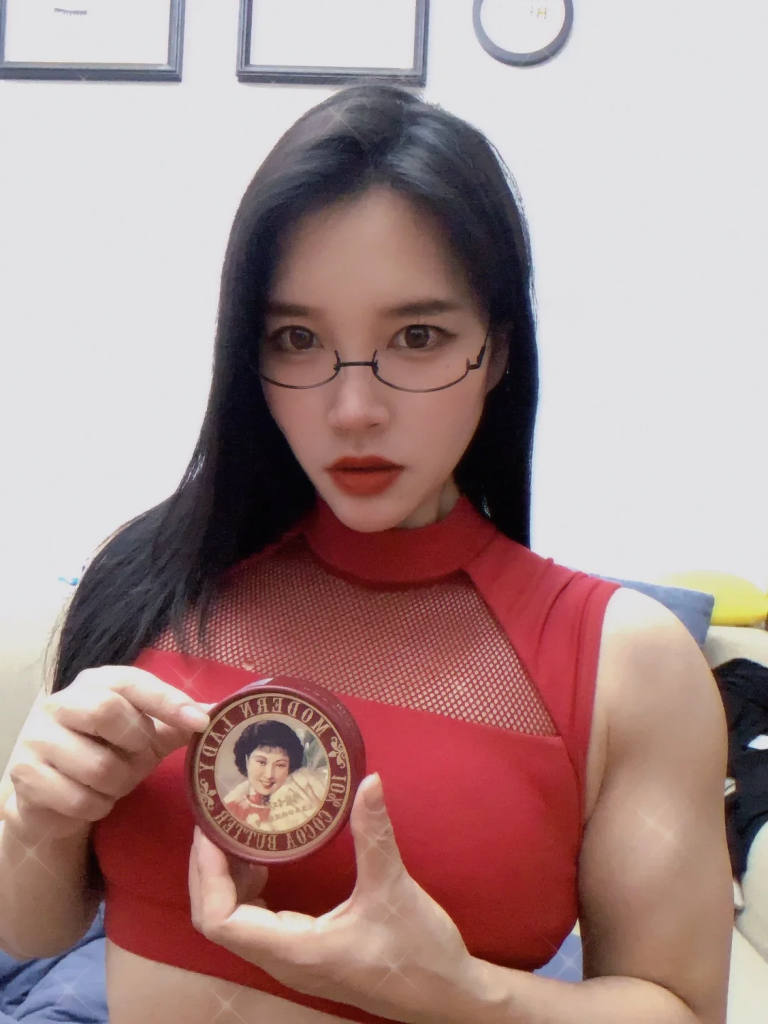 肌肉女的冬季好物分享：摩登红人雪花膏