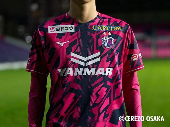 大阪樱花新赛季主场球衣实物图。球衣资讯贤聊球衣美津浓