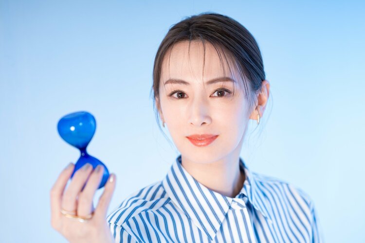 日娱新闻北川景子 北川景子 杂志《双叶社 the change》采访美图 