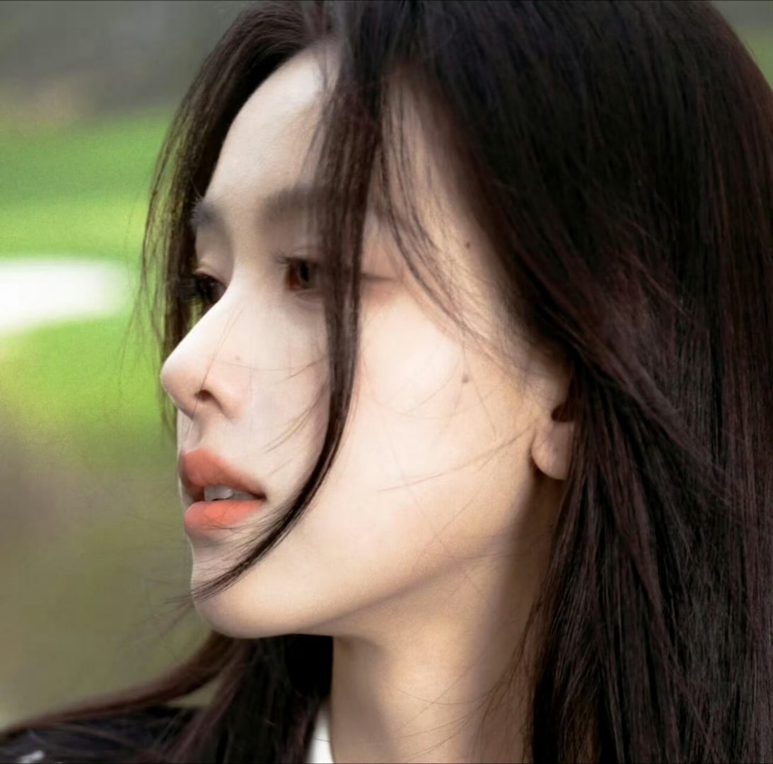 淡颜本命的春日侧颜氛围妆容春天想换妆容又怕踩雷的淡颜姐妹，真的可以锁死这种思路。