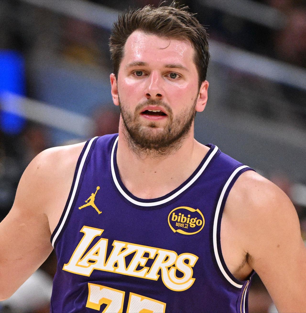 本赛季“5个单项数据王”：
得分王：东契奇，33.5分
（第二：亚历山大，31.