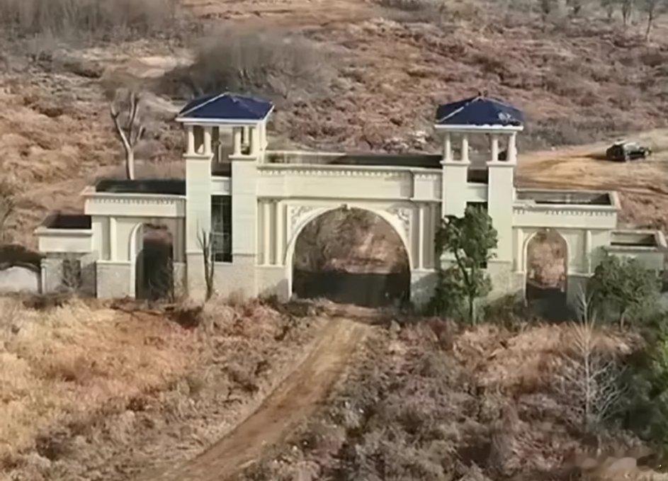 烂尾房 还贷款一边是千万去修祖坟，但一边是百姓无家可归！有人120万买的房，加上