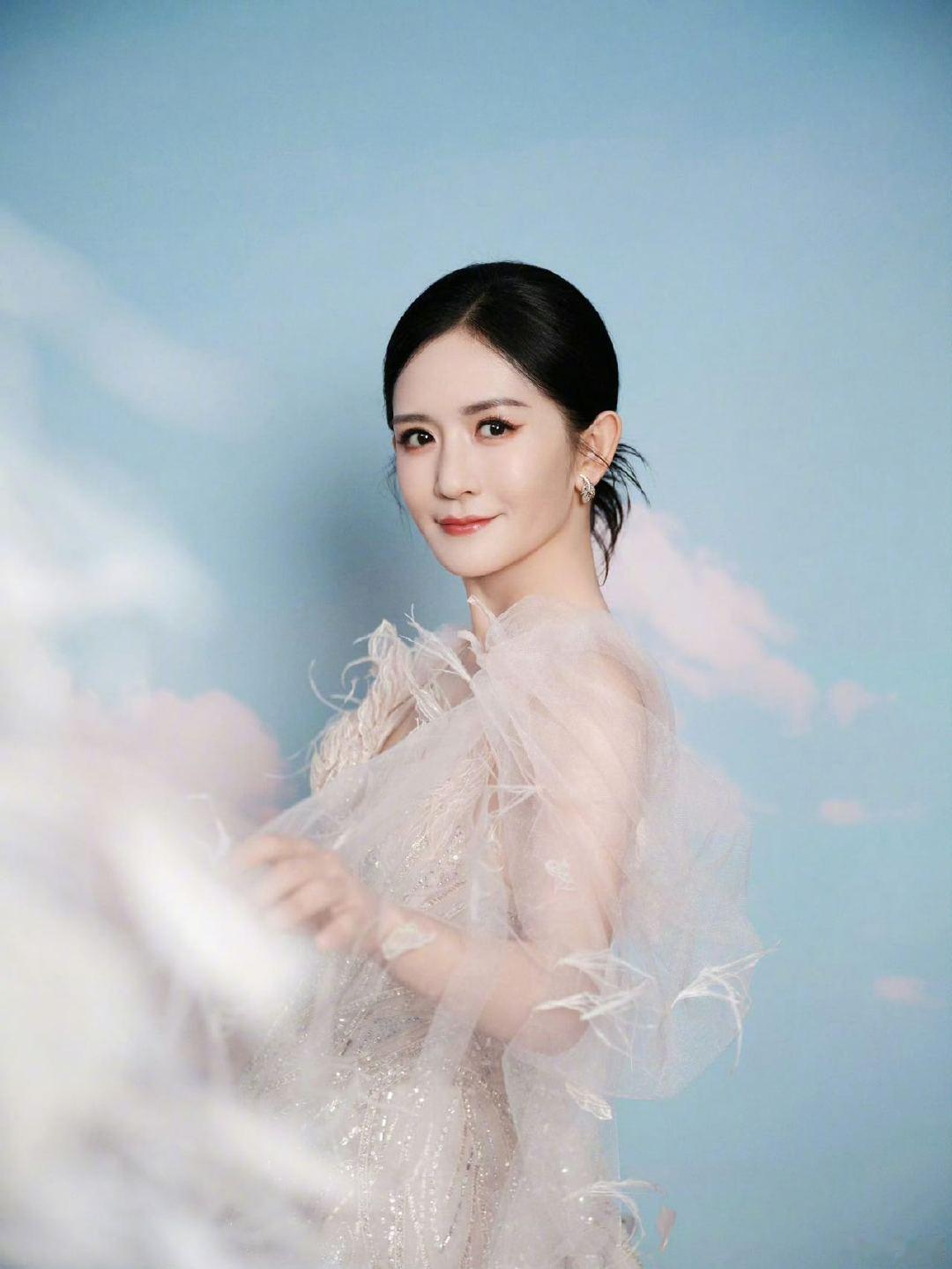 谢娜回应小时候加过她QQ号 谢娜想群发新年祝福结果拉了个群新浪娱乐盛典突击队✖️