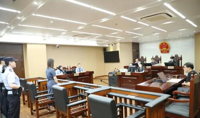 常州一出纳挪用2500多万公款理财，7年仅获利6464.49元
案件中，被告人徐