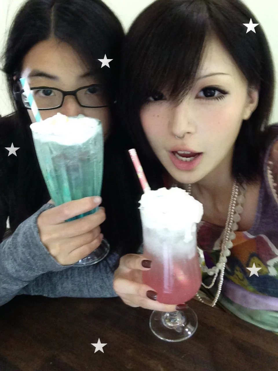 朋友小聚 微醺一下( *´﹀`* )♬*゜